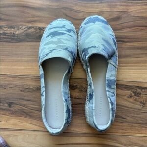 Sanctuary Havana camo espadrilles slip on flats 10